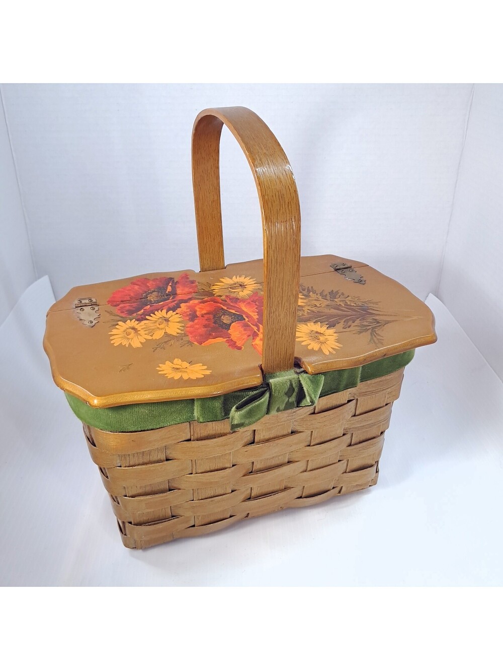 Vintage sewing basket wicker floral poppy daisy handle ribbon 1970s cottagecore